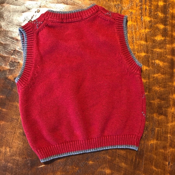 SALE 🔴🔴🔴JANIE and JACK RED 🔴vest boy 9-12 - Picture 2 of 5